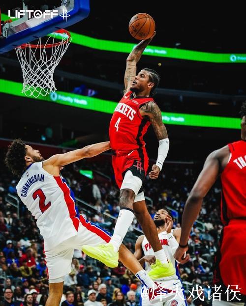 坎宁安表现爆棚!三分10中6豪取32分4篮板10助攻1抢断 坎宁安表现爆棚!三分10中6豪取32分4篮板10助攻1抢断