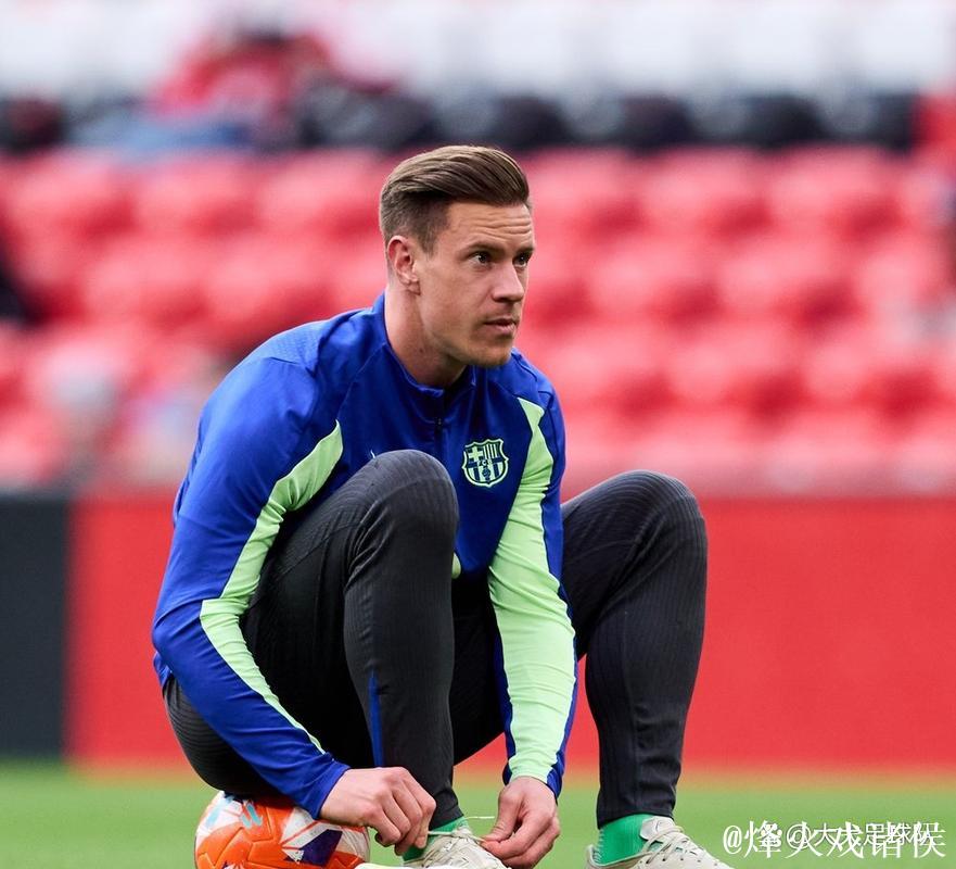 特尔施特根无意冬窗离开巴萨，相信自己是首选替补